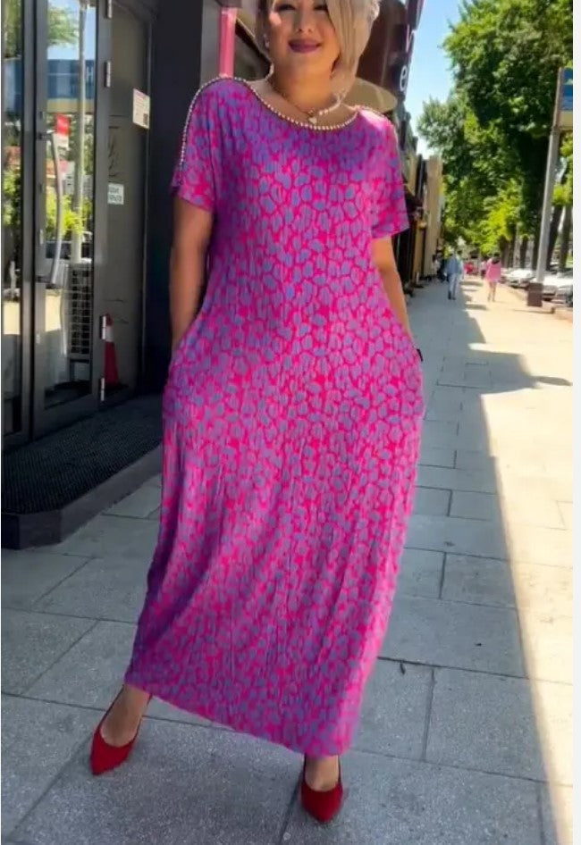 2025 trendy plus-size kjole med fasjonabelt trykk