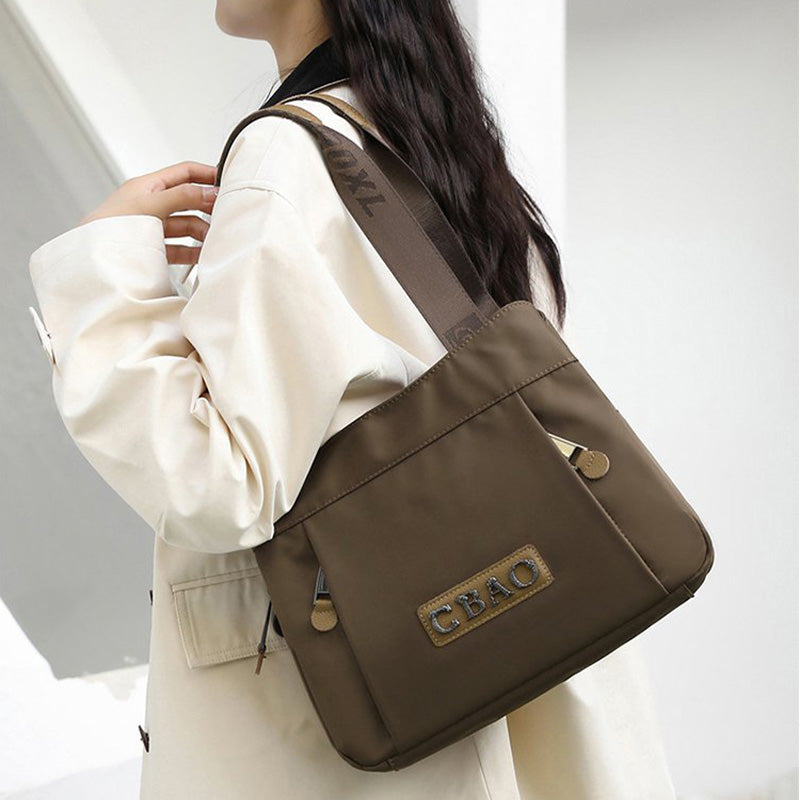 đ„ Crossbody-veske i nylon med stor kapasitet