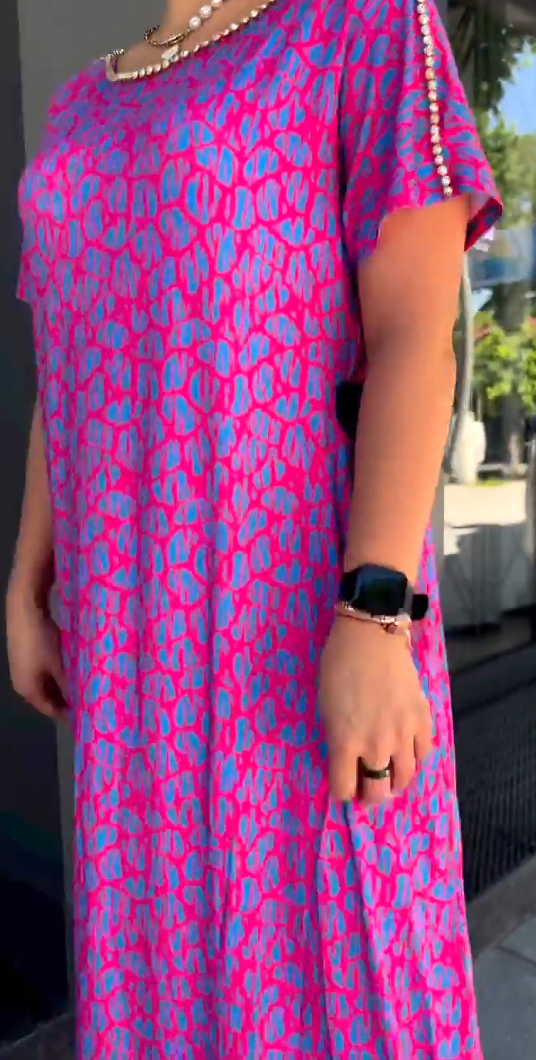 2025 trendy plus-size kjole med fasjonabelt trykk