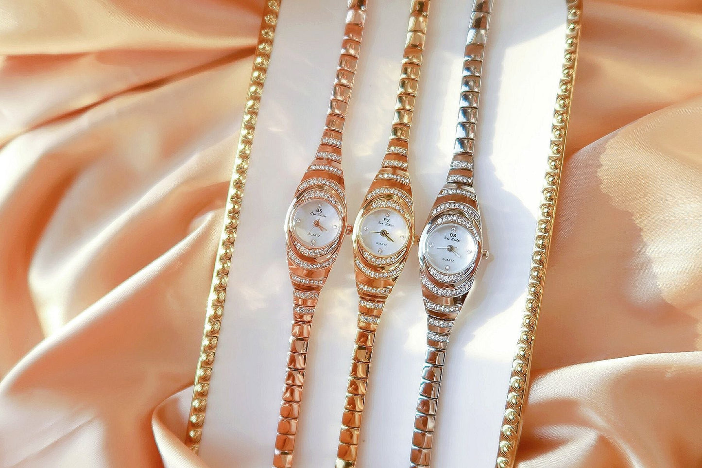 Dame armbåndsur med strass