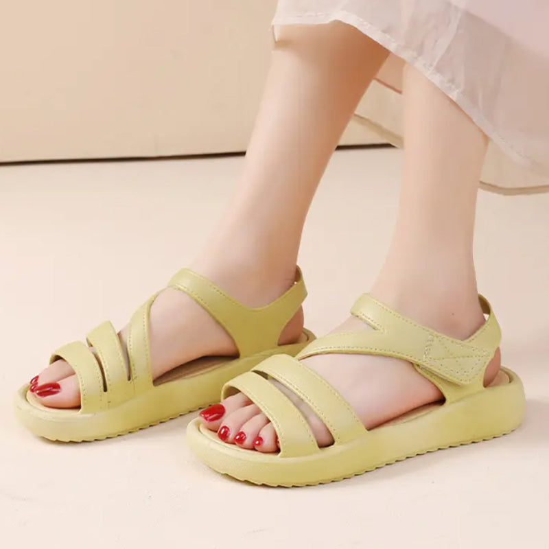 Lette, flate sandaler for kvinner