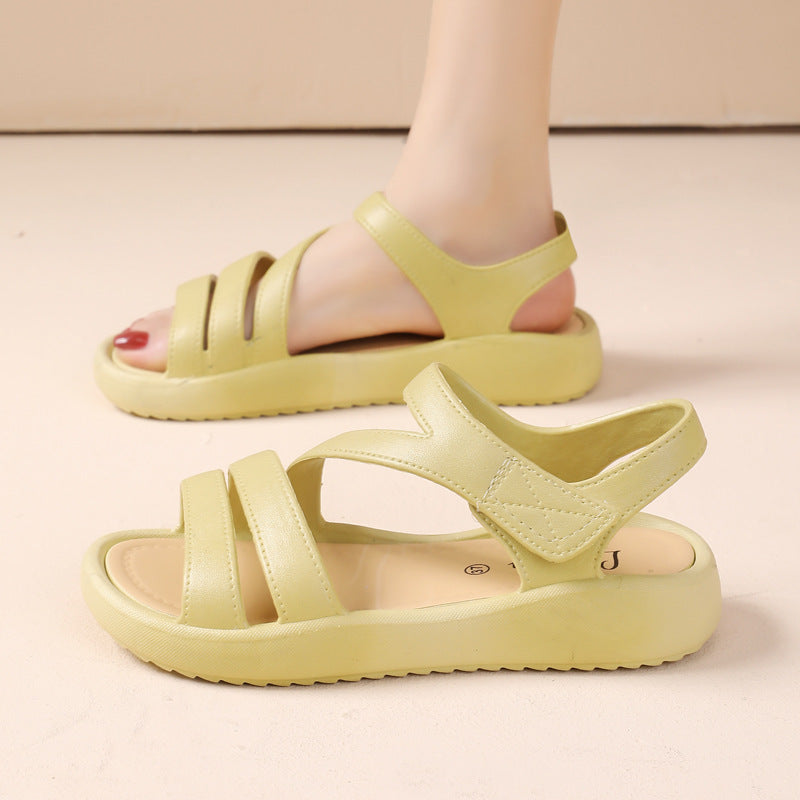 Lette, flate sandaler for kvinner