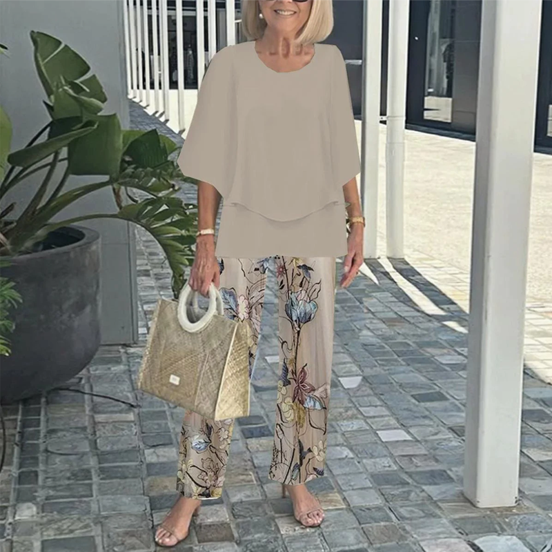đ„ Sett med bukser med trykk og topp med rund hals
