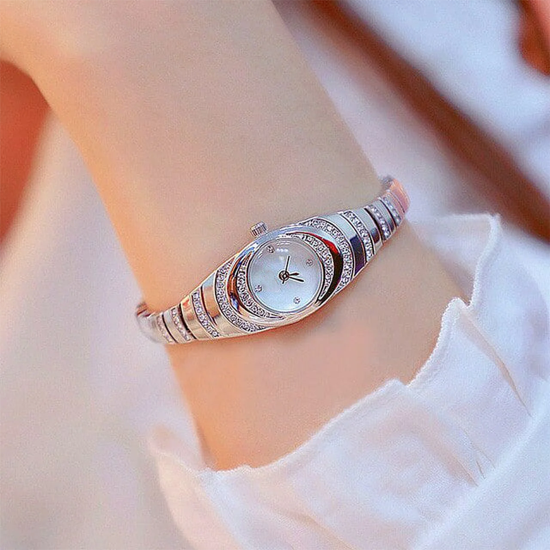 Dame armbåndsur med strass