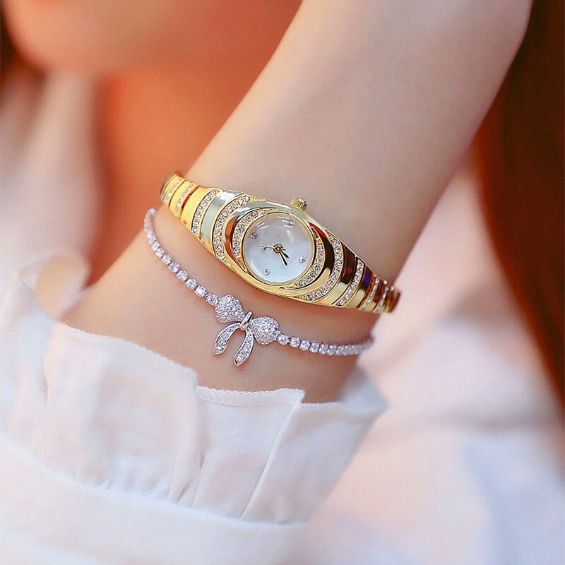 Dame armbåndsur med strass
