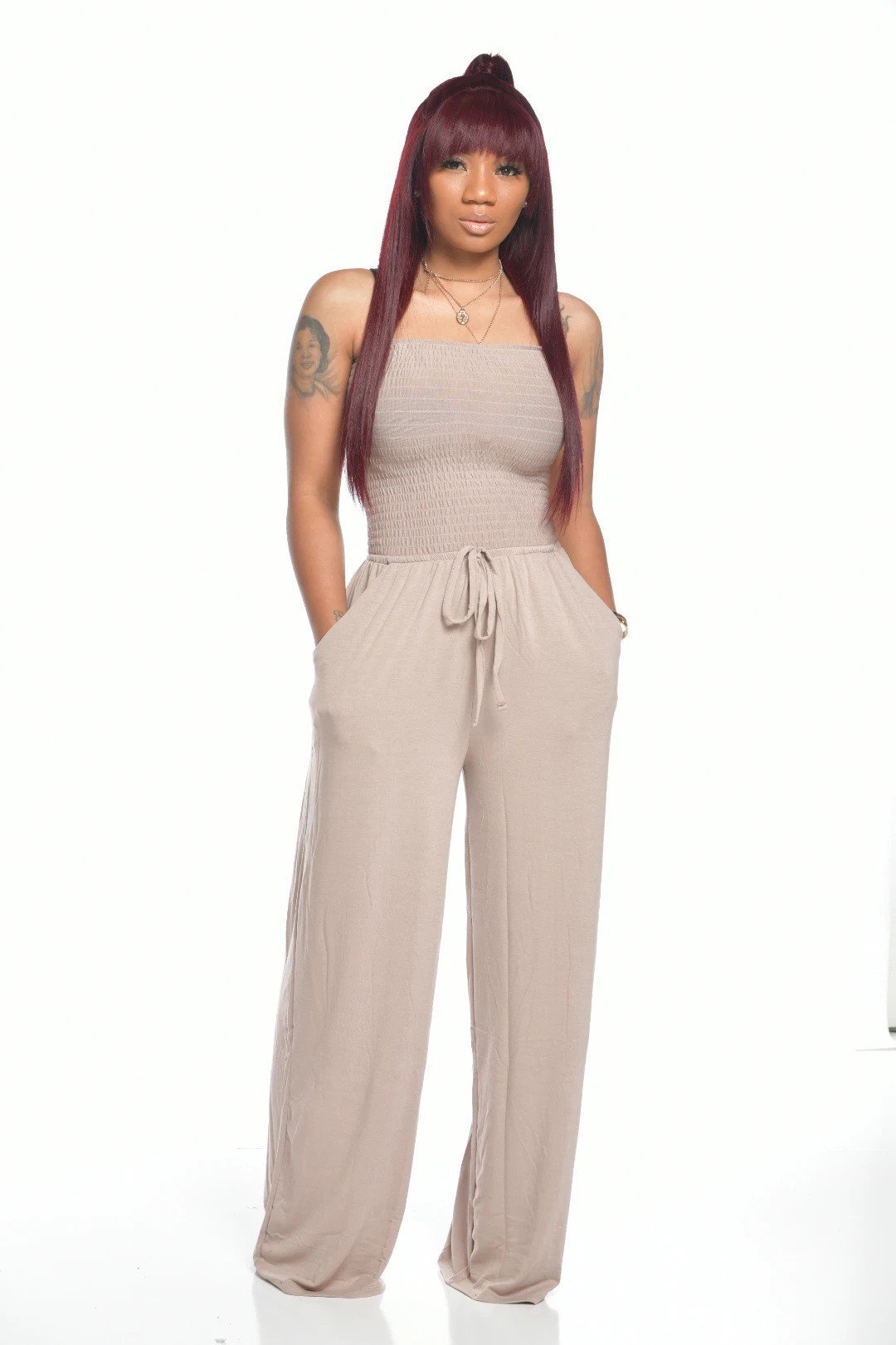 đ„2023 Varmt salg 49% avslag-Off Shoulder Solid Color Smocked Jumpsuit