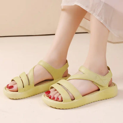 Lette, flate sandaler for kvinner