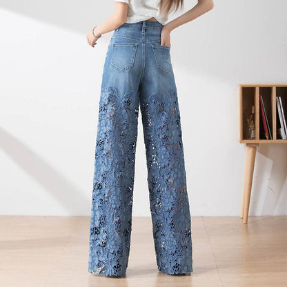 Høytaljede bukser med vidde i blå denim og utskårne blondepaneler for kvinner