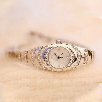 Dame armbåndsur med strass